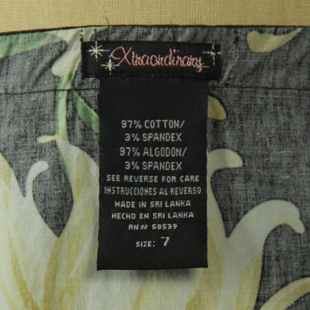 Xtraordinary Floral Patterned Skirt - Picture 6 of 6